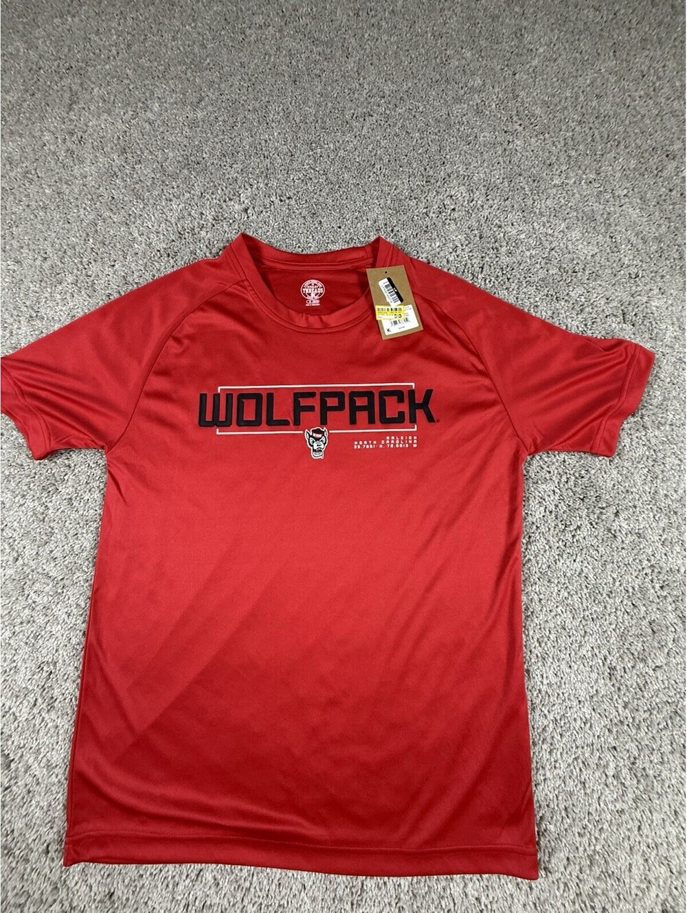 NC State Wolfpack NCAA Performance Athletics Men's Medium Red T-Shirt NWT
